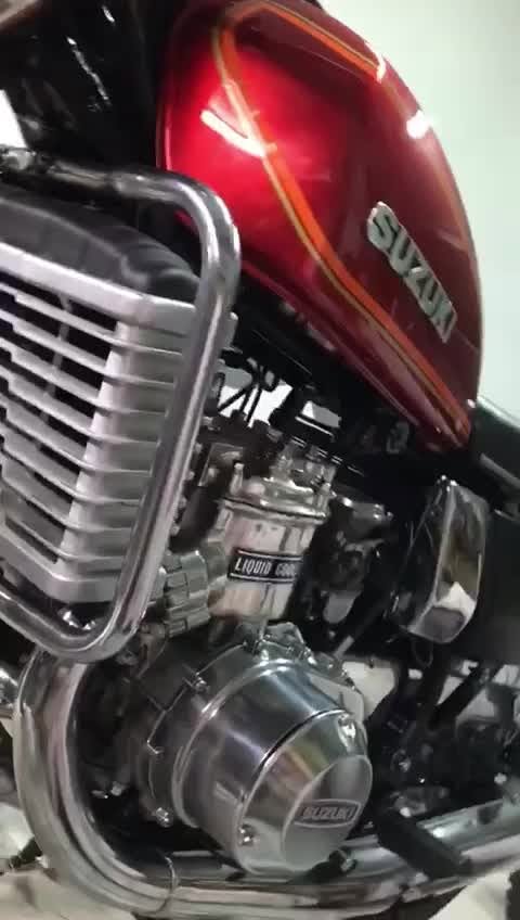 SUZUKI GT750B acabadinha de sair do forno