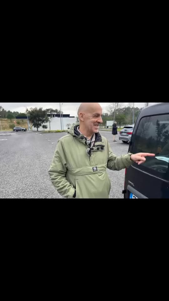 Hoje foi dia de ir carregar a bateria da mota do amigo josé